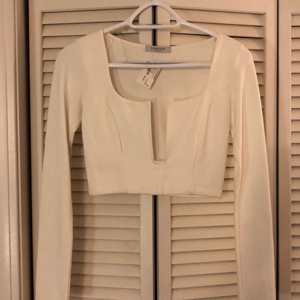 White long sleeve crop top